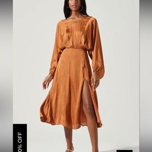 ASTR MARIN DOLMAN SLEEVE MIDI DRESS